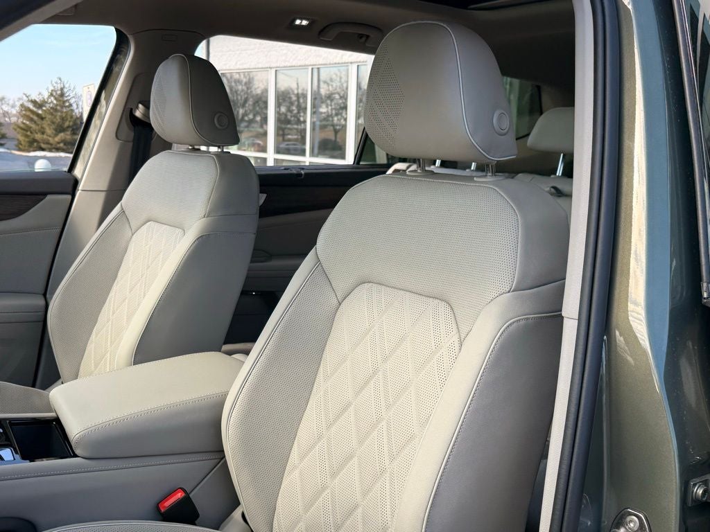 2026 Volkswagen Atlas 2.0T SEL Premium R-Line