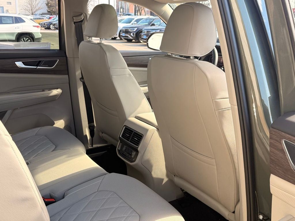 2026 Volkswagen Atlas 2.0T SEL Premium R-Line