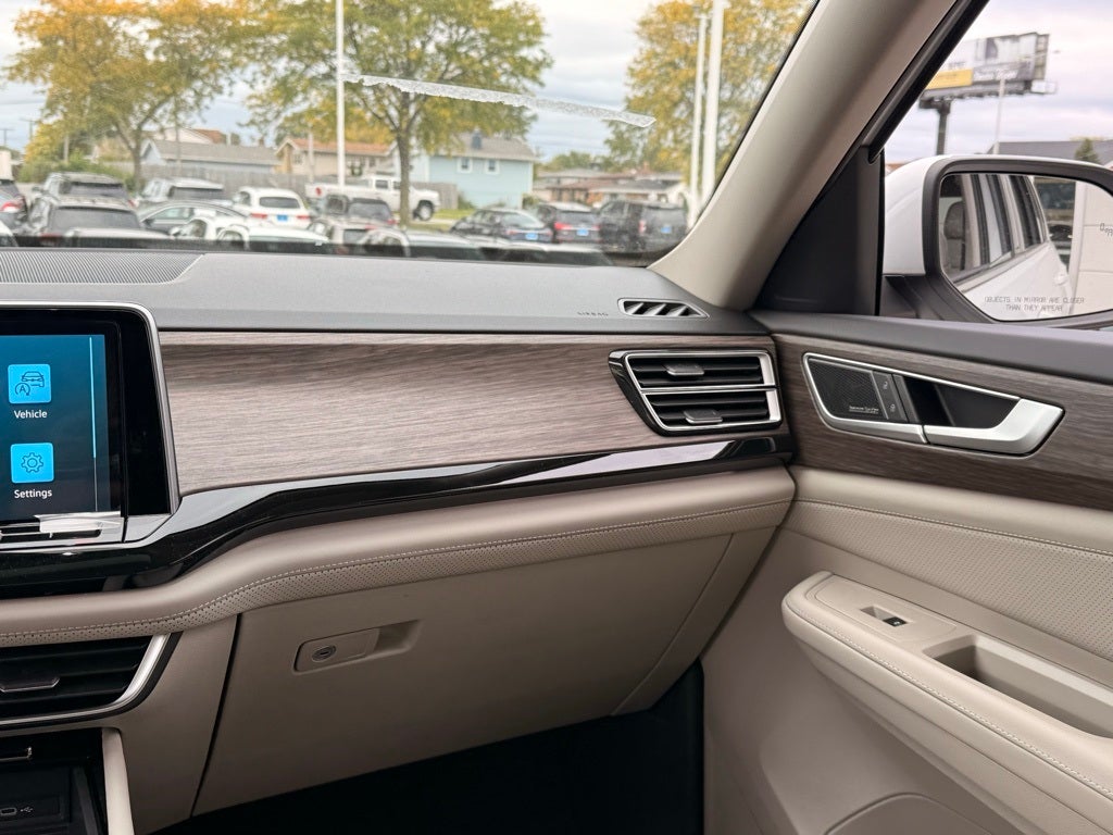 2026 Volkswagen Atlas 2.0T SEL Premium R-Line