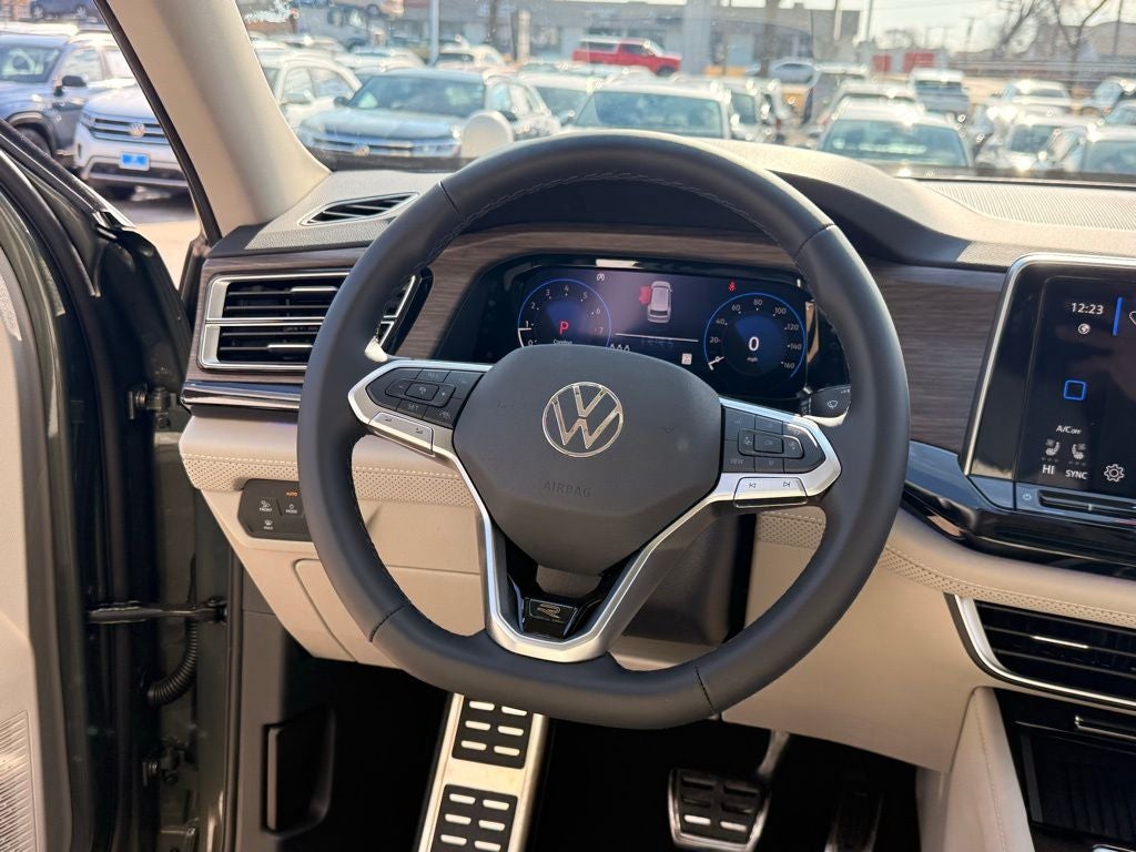 2026 Volkswagen Atlas 2.0T SEL Premium R-Line