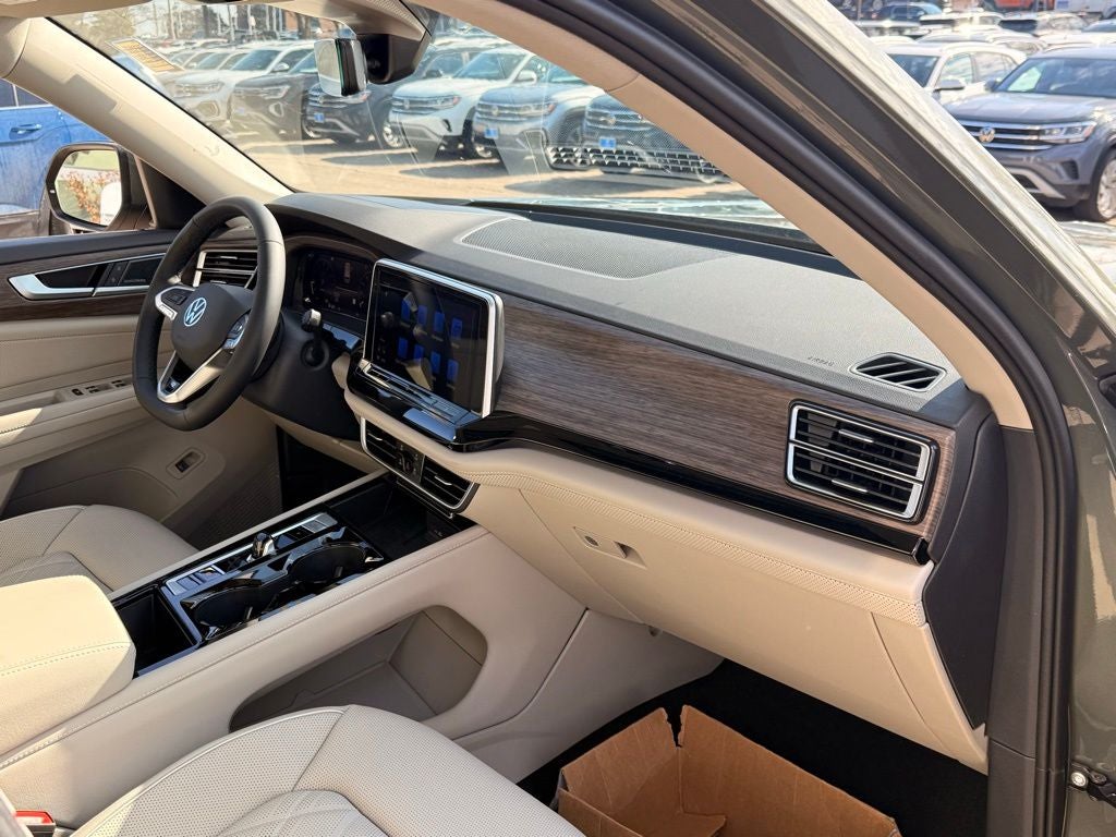 2026 Volkswagen Atlas 2.0T SEL Premium R-Line