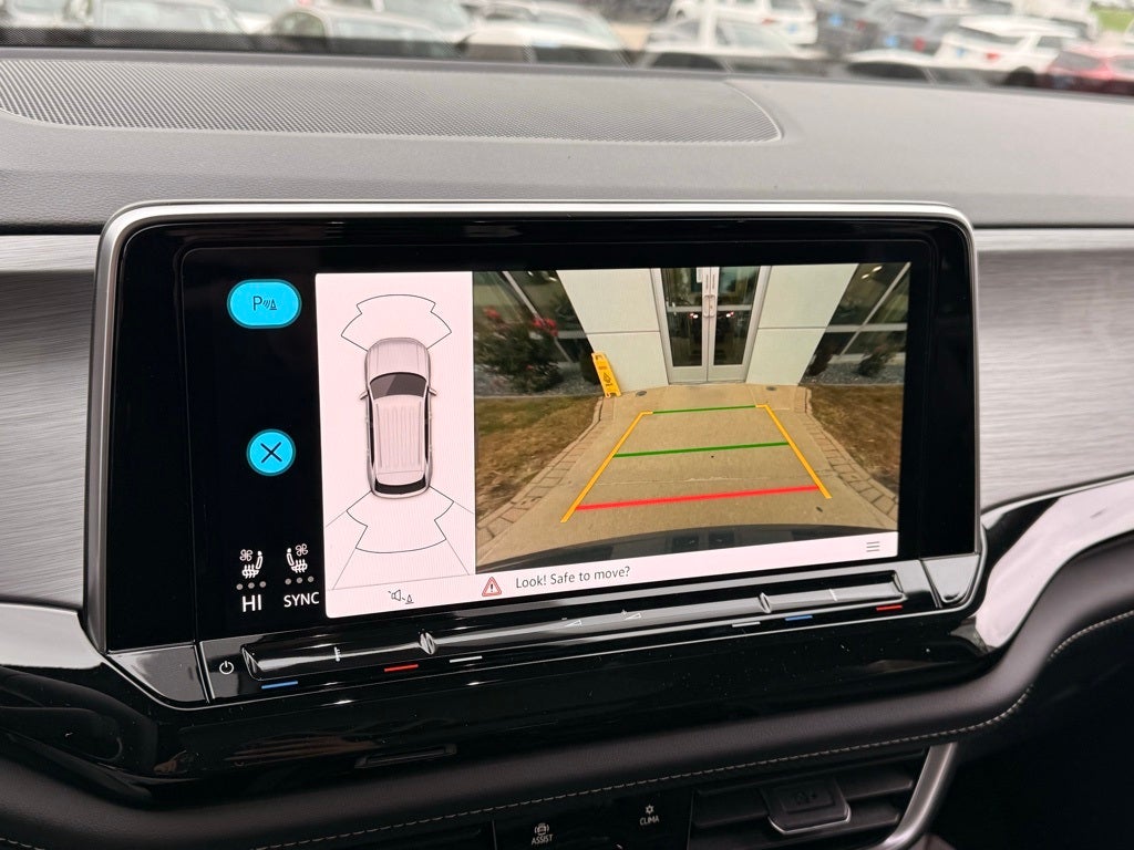 2026 Volkswagen Atlas Cross Sport 2.0T SE w/Technology