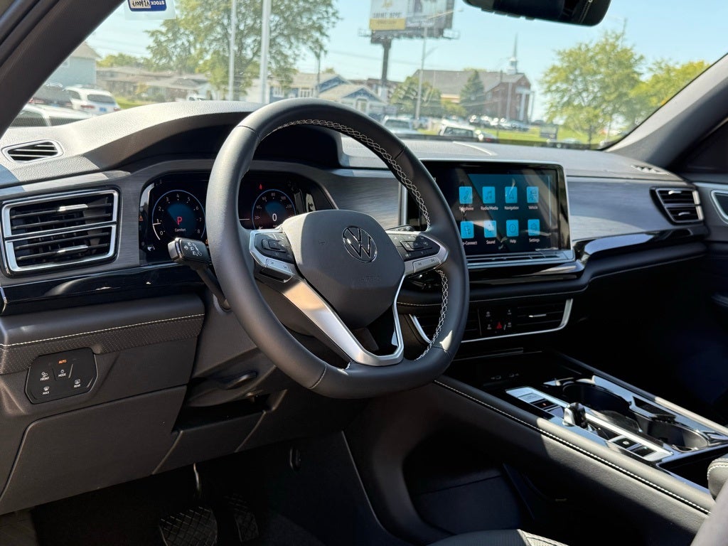 2026 Volkswagen Atlas Cross Sport 2.0T SE w/Technology