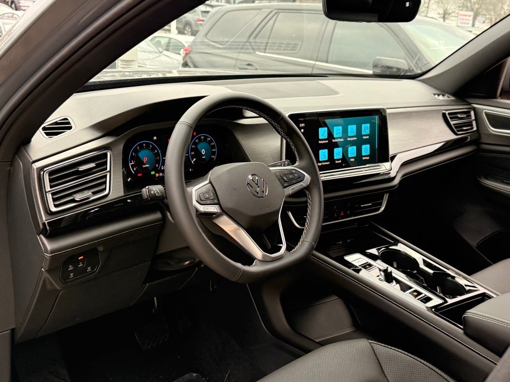 2026 Volkswagen Atlas Cross Sport 2.0T SE w/Technology