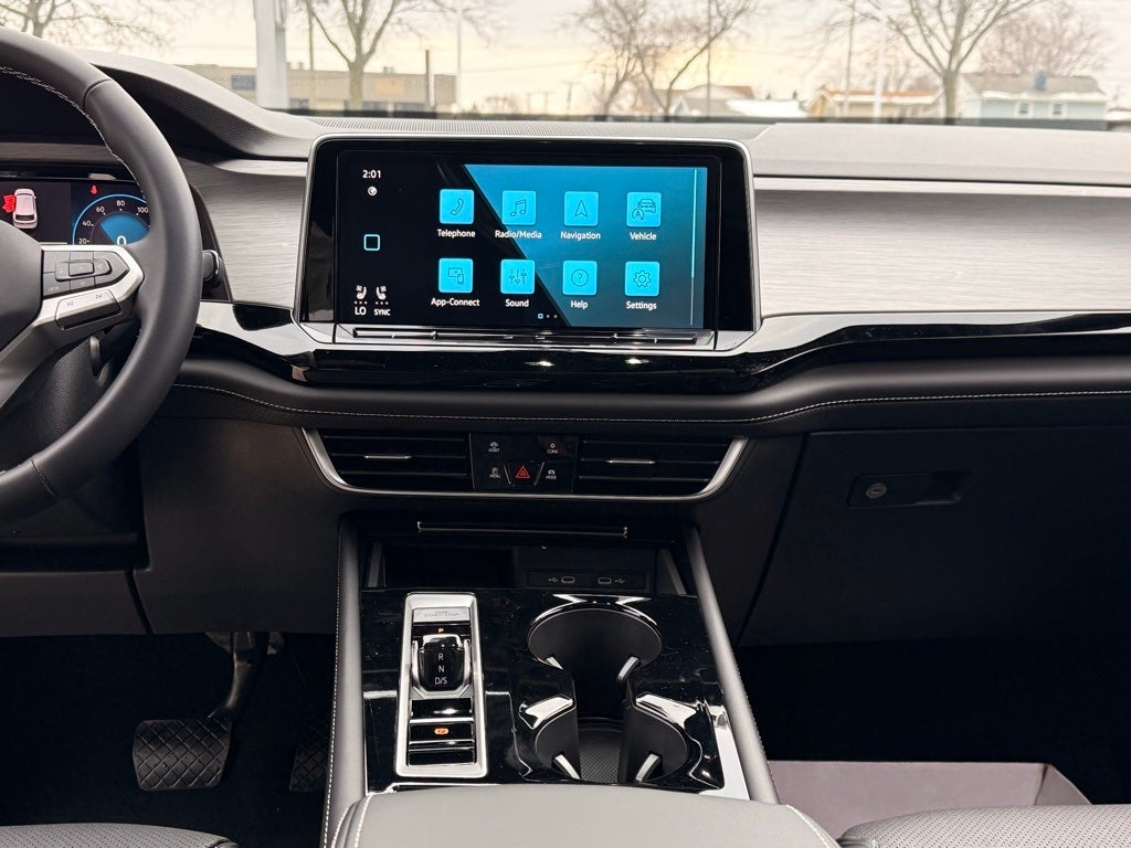 2026 Volkswagen Atlas Cross Sport 2.0T SE w/Technology