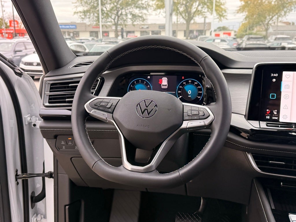 2026 Volkswagen Atlas Cross Sport 2.0T SE w/Technology