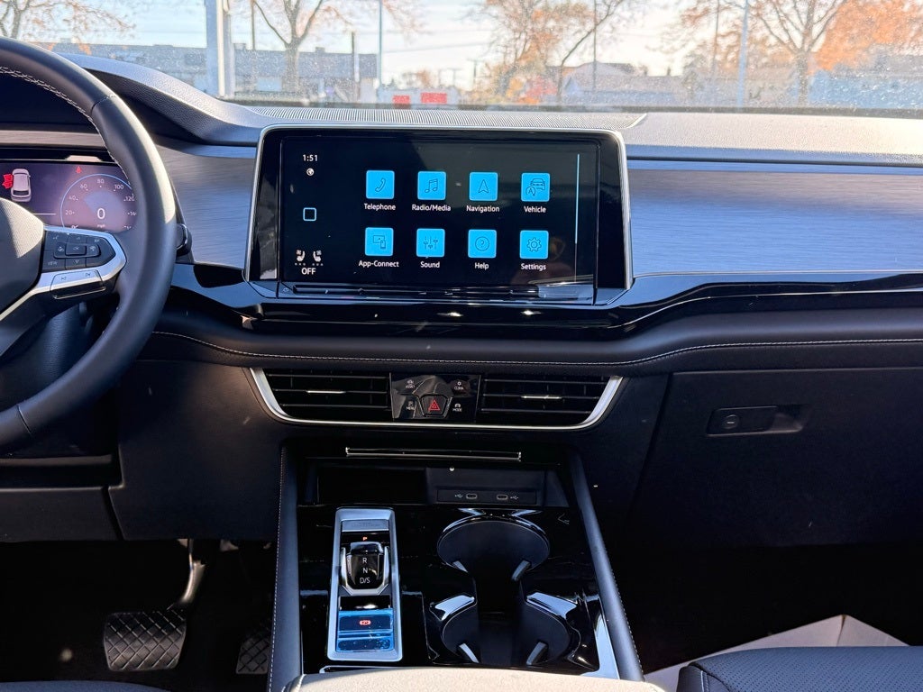 2026 Volkswagen Atlas Cross Sport 2.0T SE w/Technology