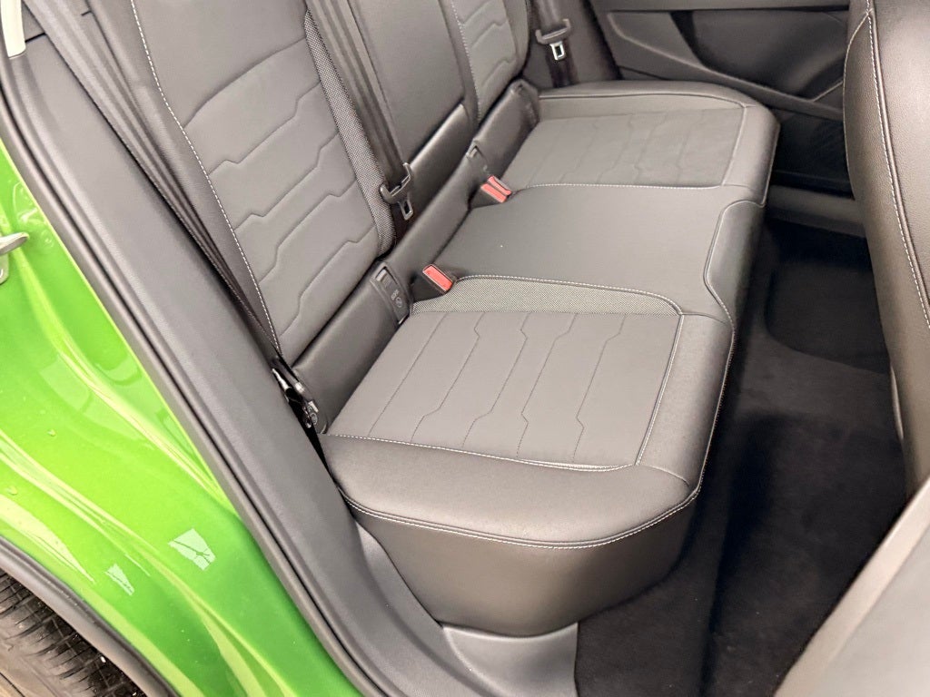 2026 Volkswagen Taos 1.5T SE Black