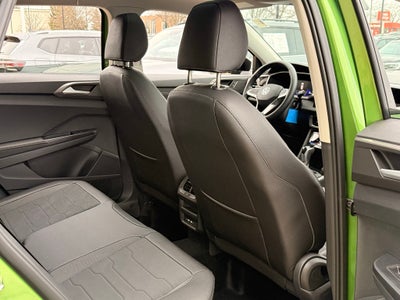 2026 Volkswagen Taos 1.5T SE Black