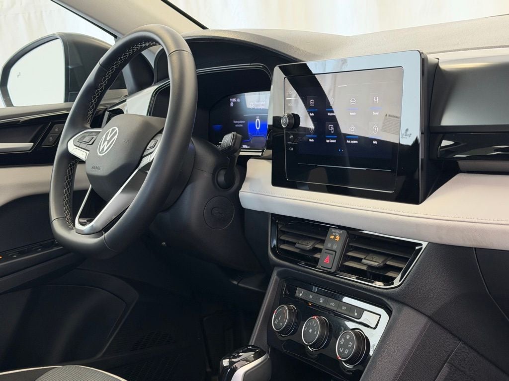 2025 Volkswagen Taos 1.5T S AWD