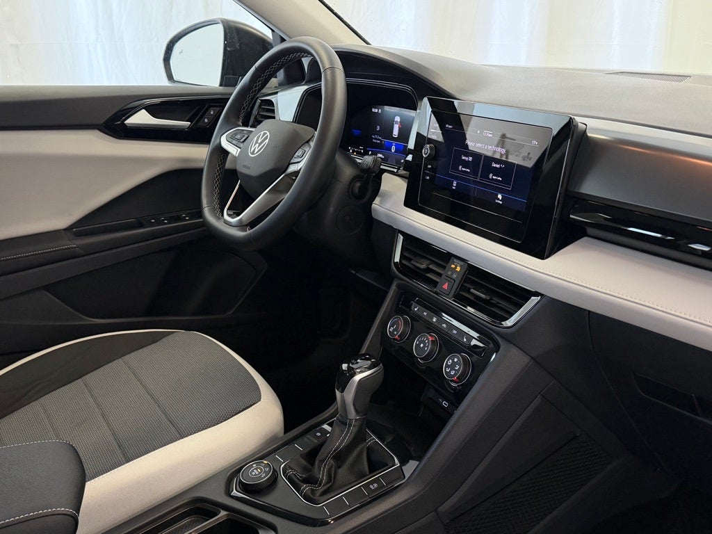 2025 Volkswagen Taos 1.5T S AWD