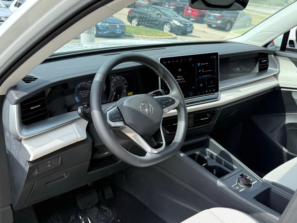 2025 Volkswagen Tiguan 2.0T SE