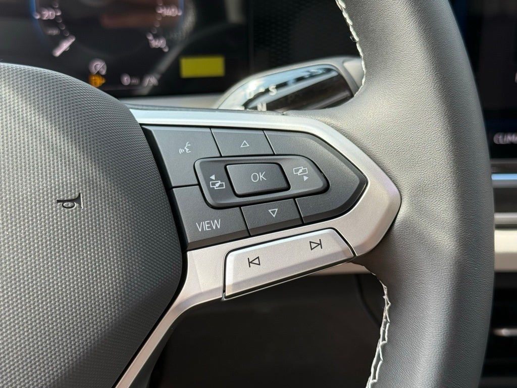 2025 Volkswagen Tiguan 2.0T SE