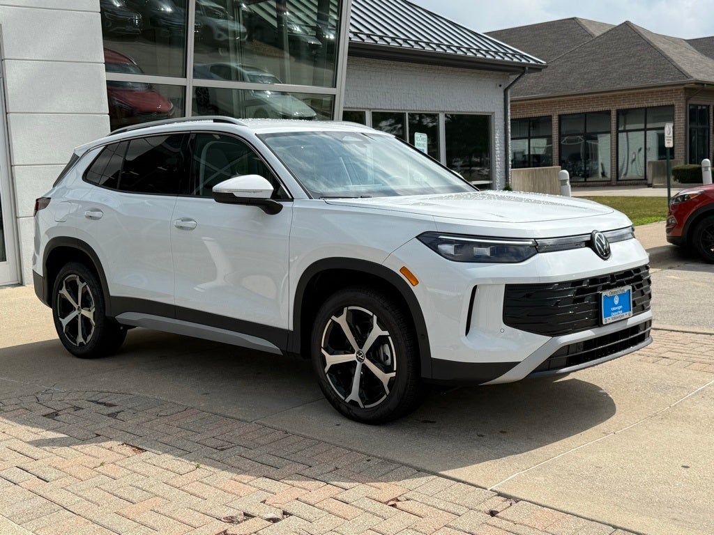 2025 Volkswagen Tiguan 2.0T SE