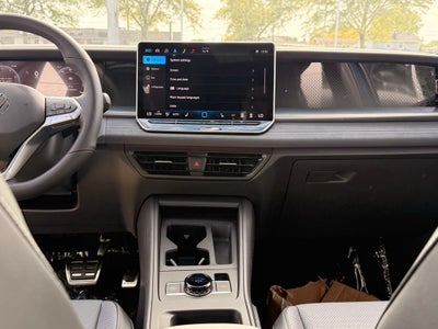 2025 Volkswagen Tiguan 2.0T SE R-Line Black