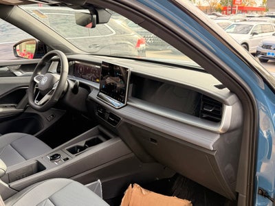 2025 Volkswagen Tiguan 2.0T SE R-Line Black