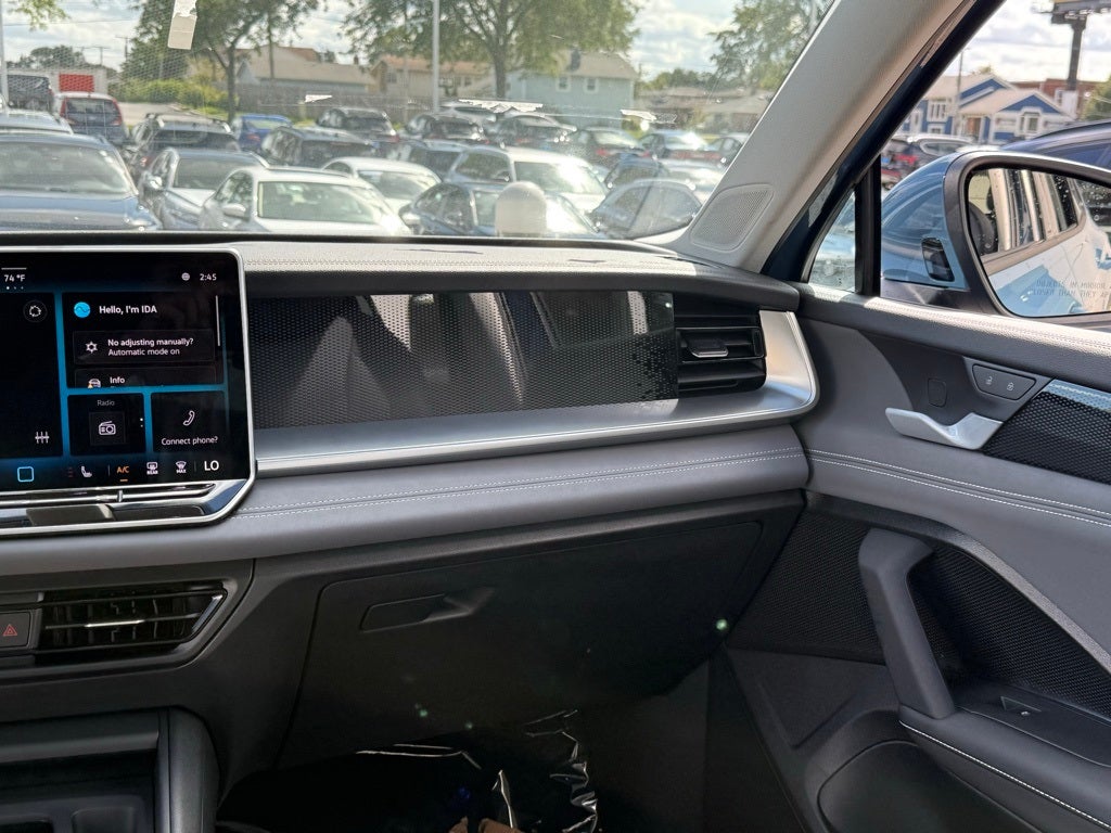 2025 Volkswagen Tiguan 2.0T SE