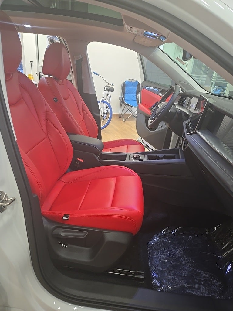 2025 Volkswagen Tiguan 2.0T SE