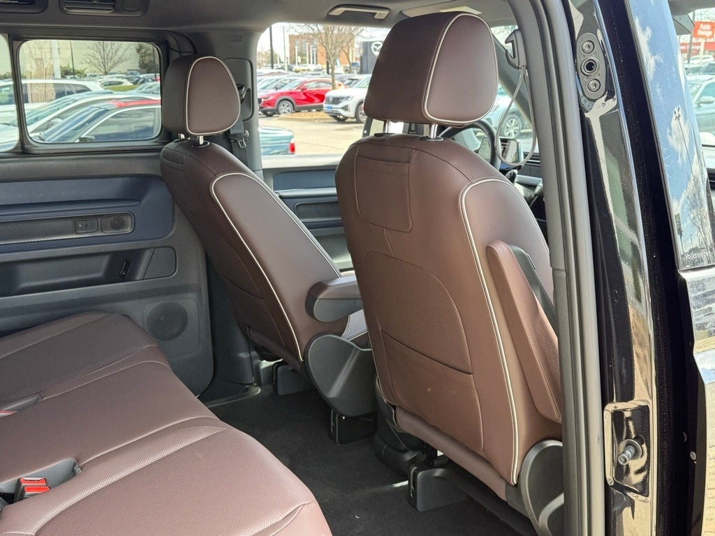 2025 Volkswagen ID. Buzz Pro S