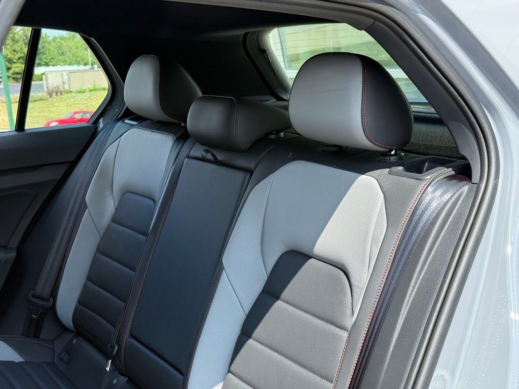 2025 Volkswagen Golf GTI 2.0T SE