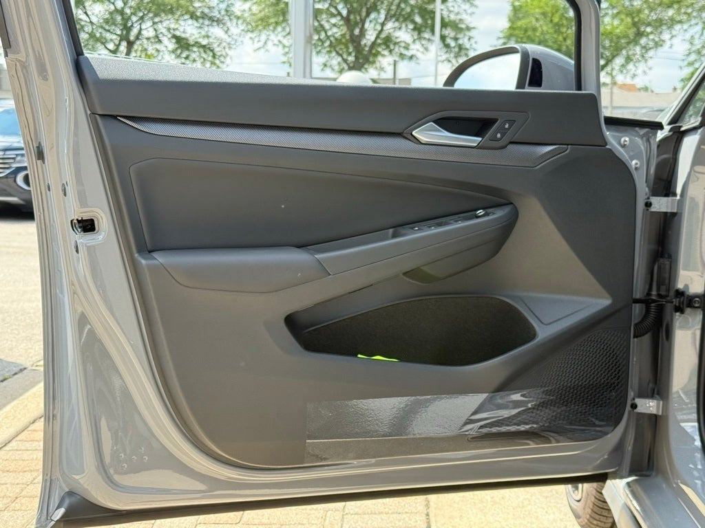 2025 Volkswagen Golf GTI 2.0T SE