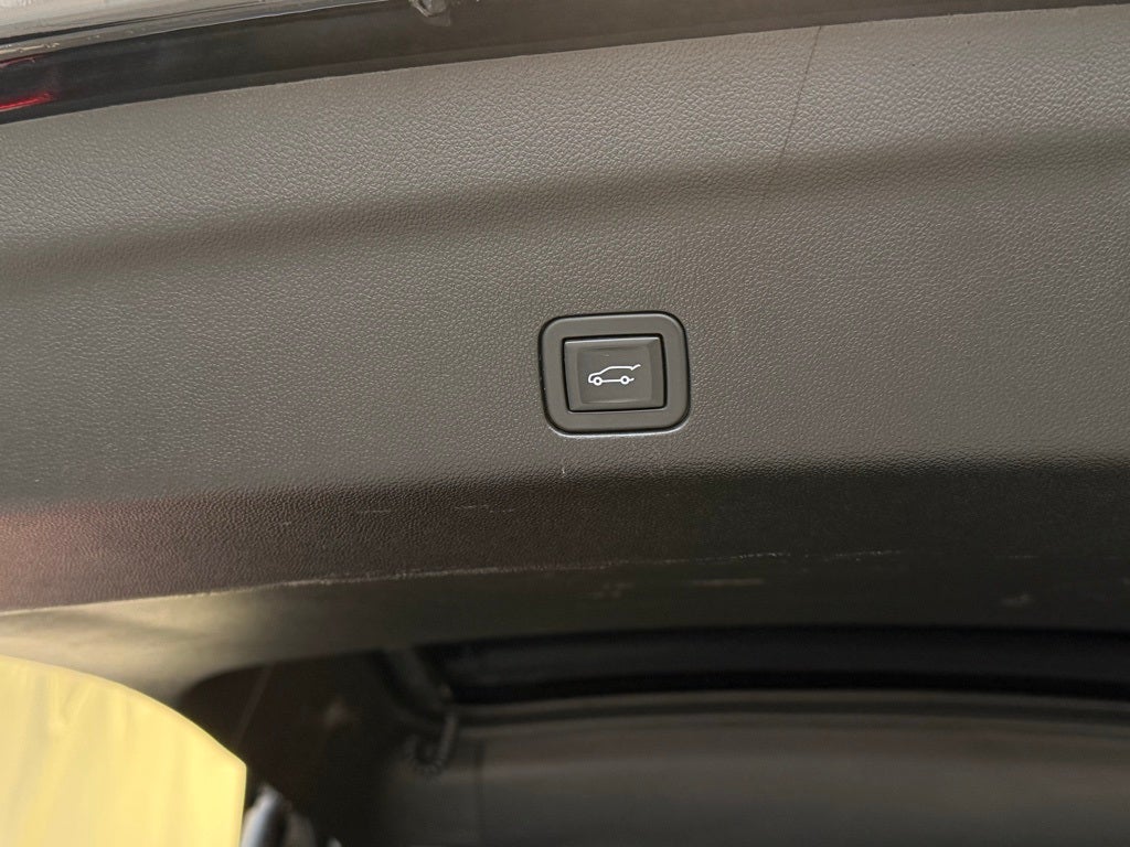 2023 GMC Yukon XL SLT 4WD