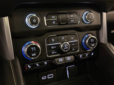 2023 GMC Yukon XL SLT 4WD