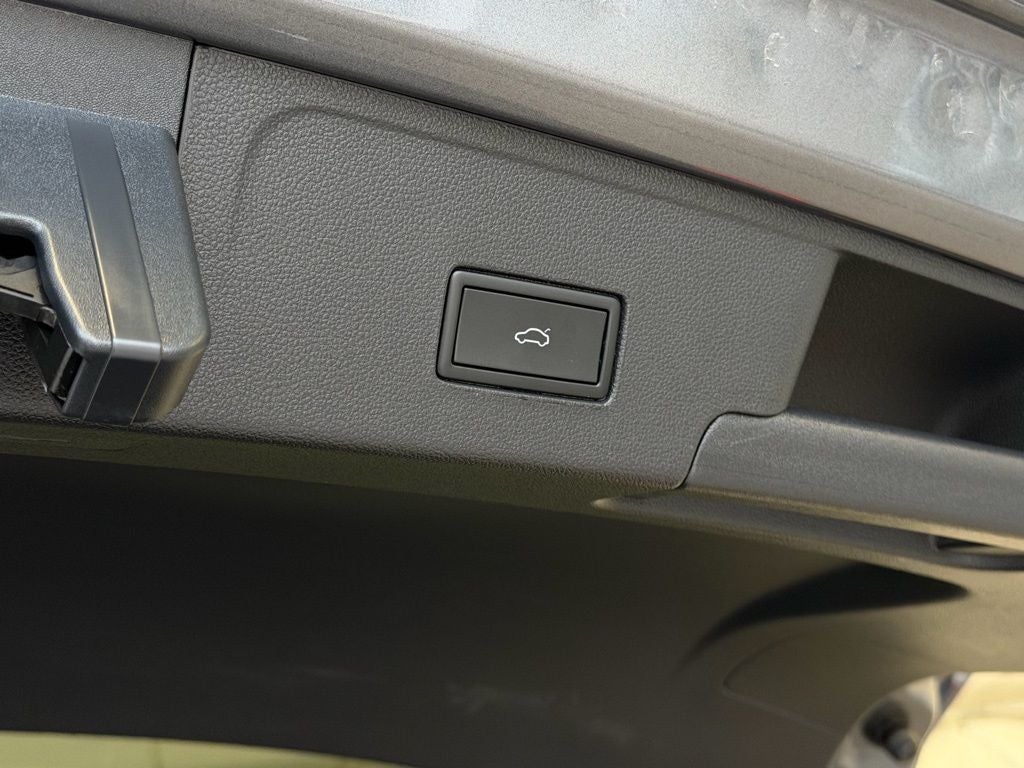 2023 Volkswagen Atlas Cross Sport 3.6L V6 SEL AWD