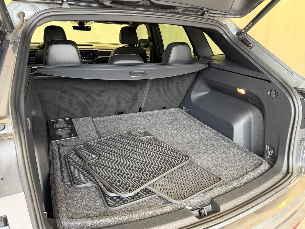 2023 Volkswagen Atlas Cross Sport 3.6L V6 SEL AWD