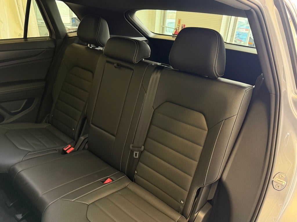 2025 Volkswagen Atlas Cross Sport 2.0T SEL AWD