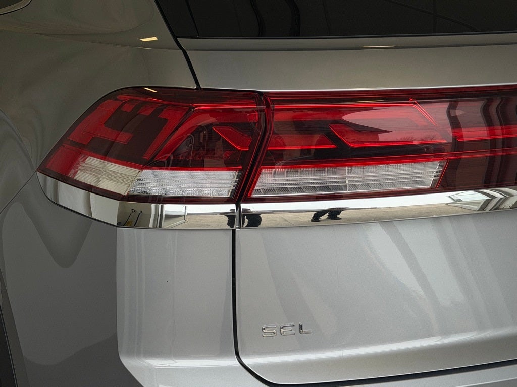 2025 Volkswagen Atlas Cross Sport 2.0T SEL AWD