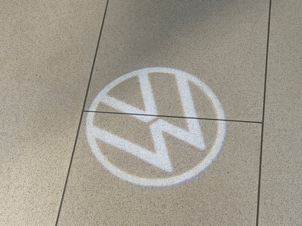 2023 Volkswagen Atlas Cross Sport 3.6L V6 SEL Premium R-Line AWD