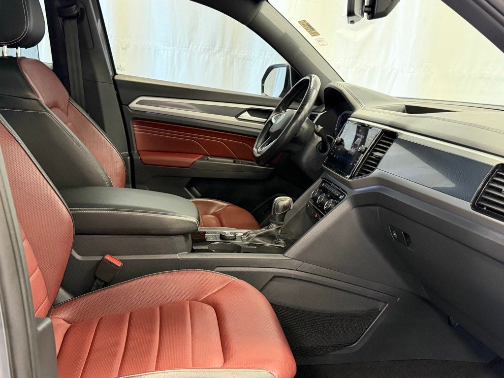 2023 Volkswagen Atlas Cross Sport 3.6L V6 SEL Premium R-Line AWD