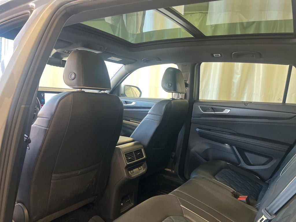 2024 Volkswagen Atlas Cross Sport 2.0T SEL Premium R-Line AWD