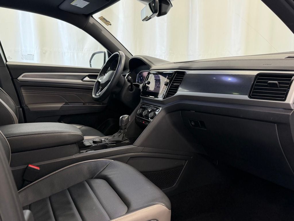 2023 Volkswagen Atlas Cross Sport 3.6L V6 SEL Premium R-Line AWD