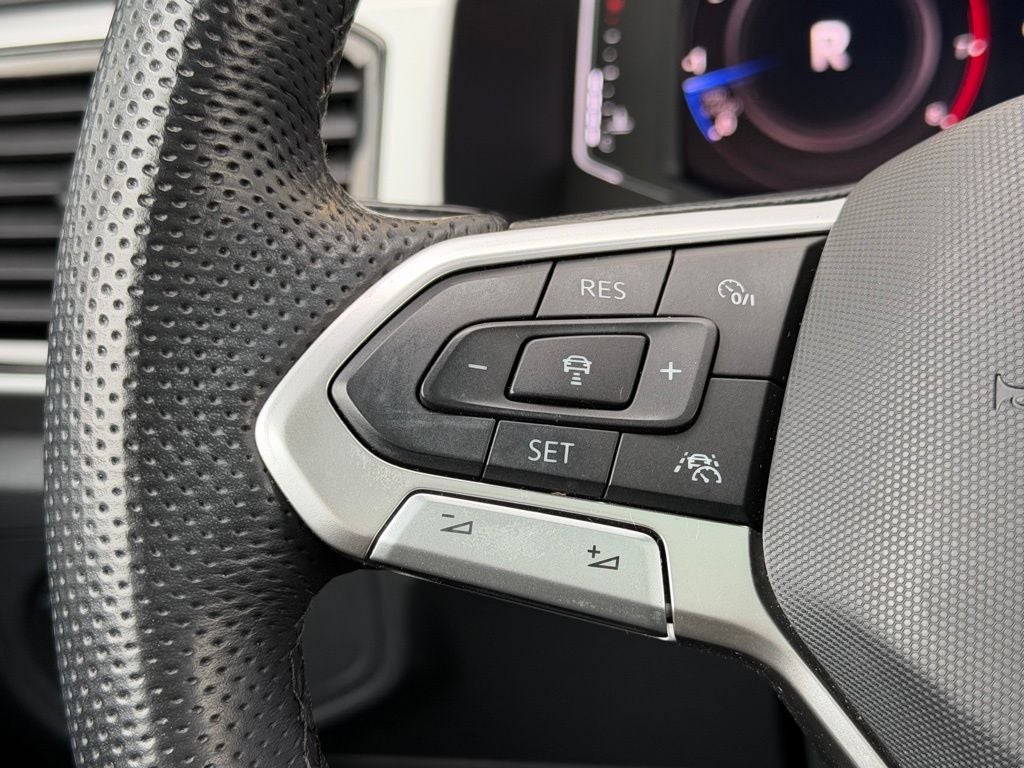 2023 Volkswagen Atlas Cross Sport 3.6L V6 SEL Premium R-Line AWD