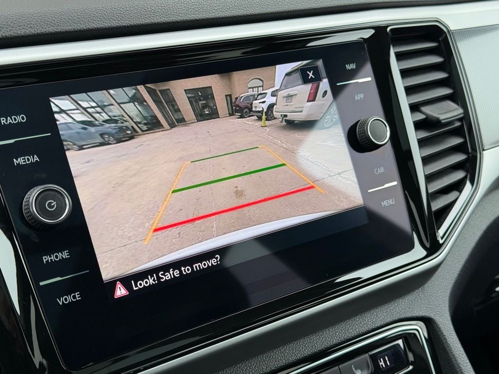 2023 Volkswagen Atlas Cross Sport 3.6L V6 SEL Premium R-Line AWD