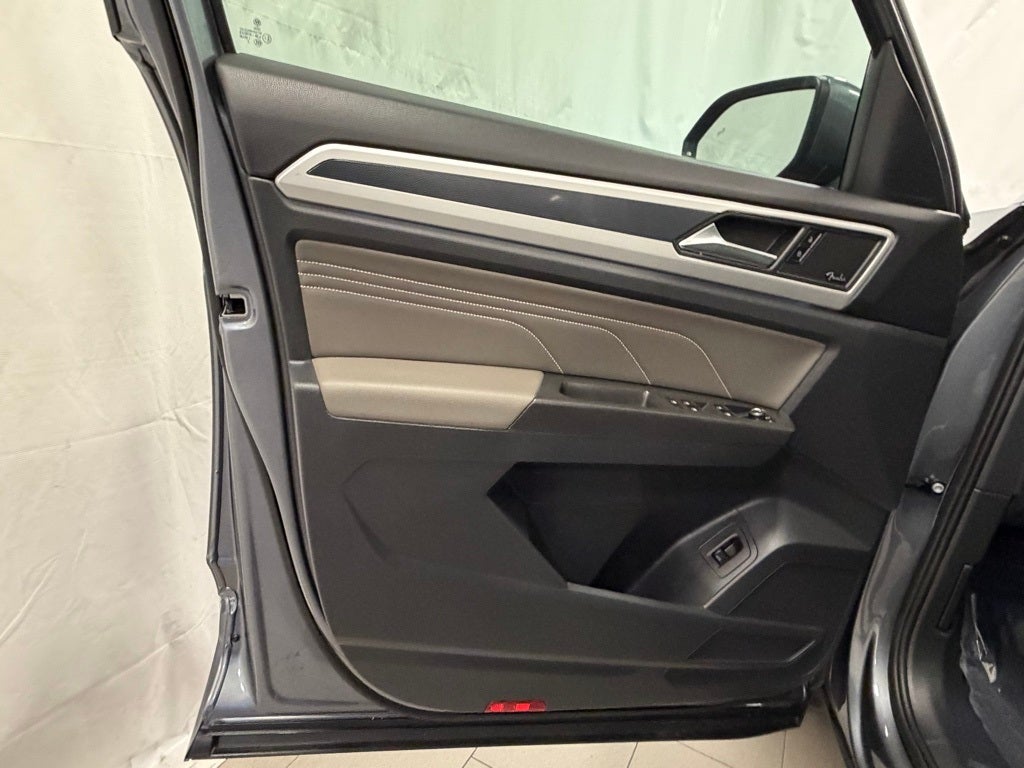 2023 Volkswagen Atlas 3.6L V6 SEL Premium R-Line AWD