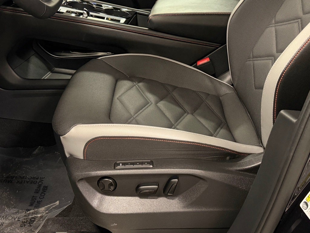 2024 Volkswagen Atlas 2.0T Peak Edition SEL AWD