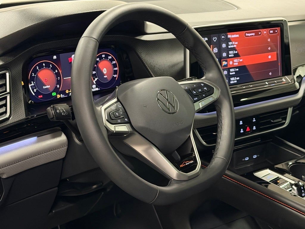 2024 Volkswagen Atlas 2.0T Peak Edition SEL AWD