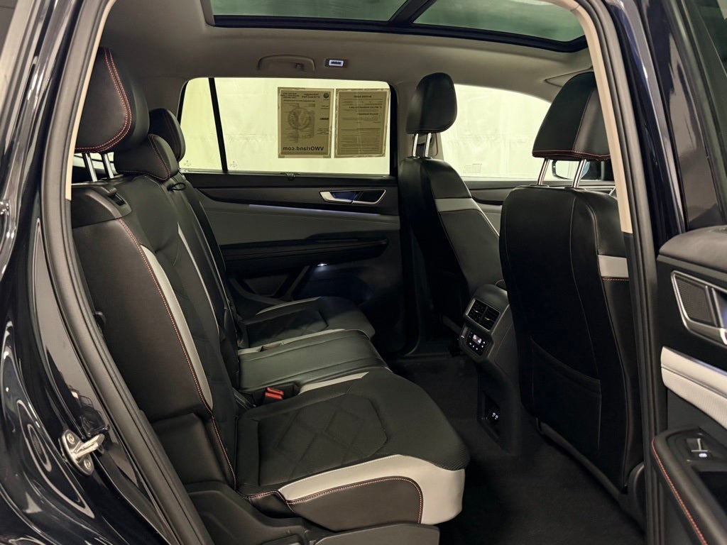 2024 Volkswagen Atlas 2.0T Peak Edition SEL AWD