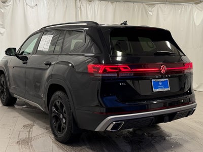 2024 Volkswagen Atlas 2.0T Peak Edition SEL AWD