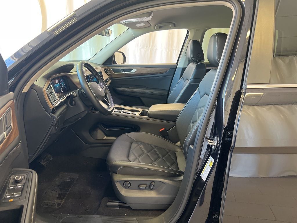2025 Volkswagen Atlas 2.0T SE AWD