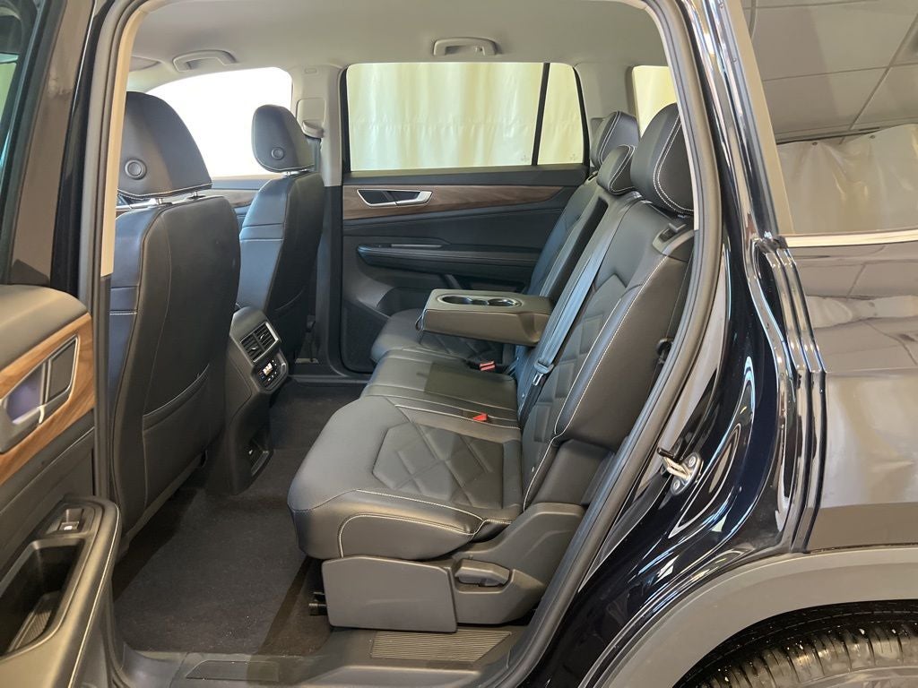 2025 Volkswagen Atlas 2.0T SE AWD