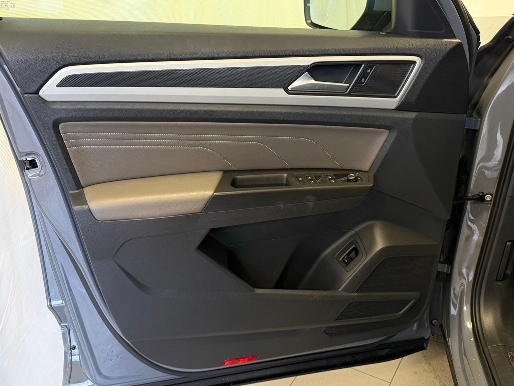 2022 Volkswagen Atlas Cross Sport 3.6L V6 SEL R-Line AWD