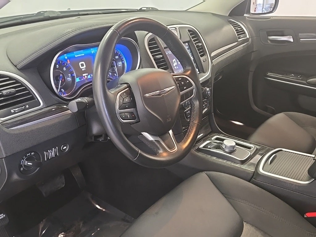 2022 Chrysler 300 Touring