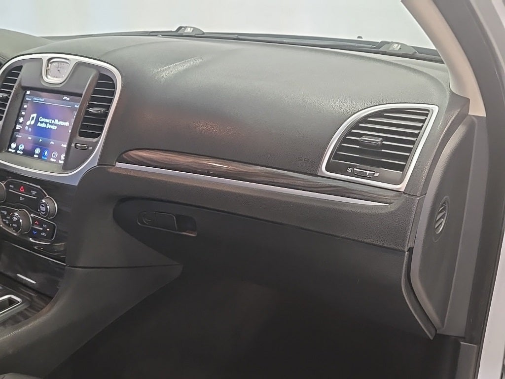 2022 Chrysler 300 Touring