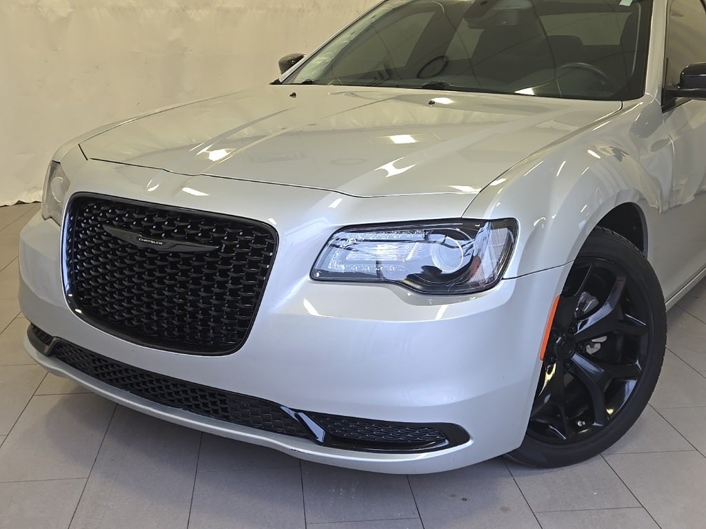 2022 Chrysler 300 Touring