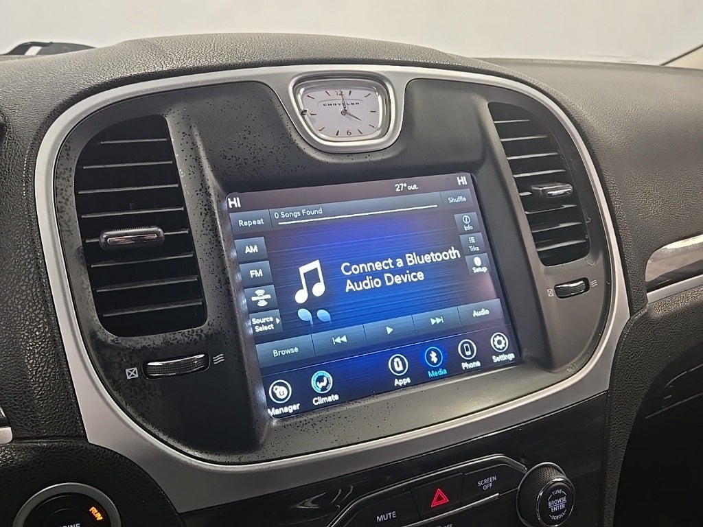 2022 Chrysler 300 Touring