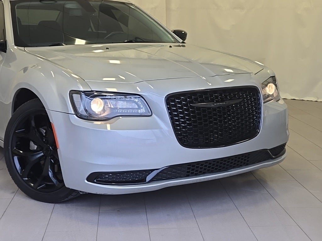 2022 Chrysler 300 Touring